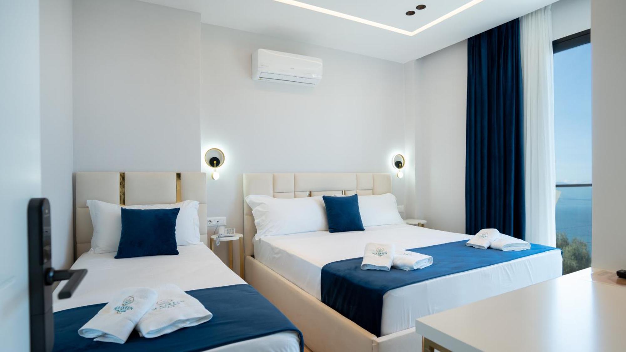 Sea Queen Luxury Hotel Radhima Kültér fotó