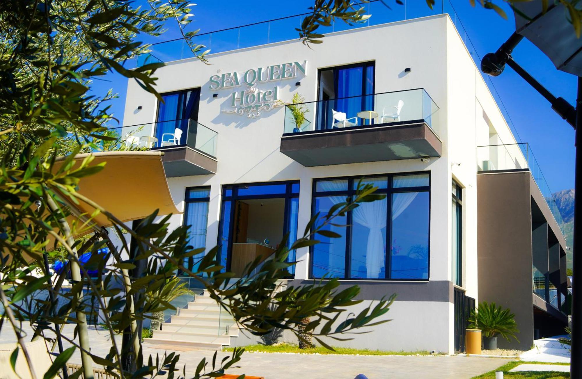 Sea Queen Luxury Hotel Radhima Kültér fotó
