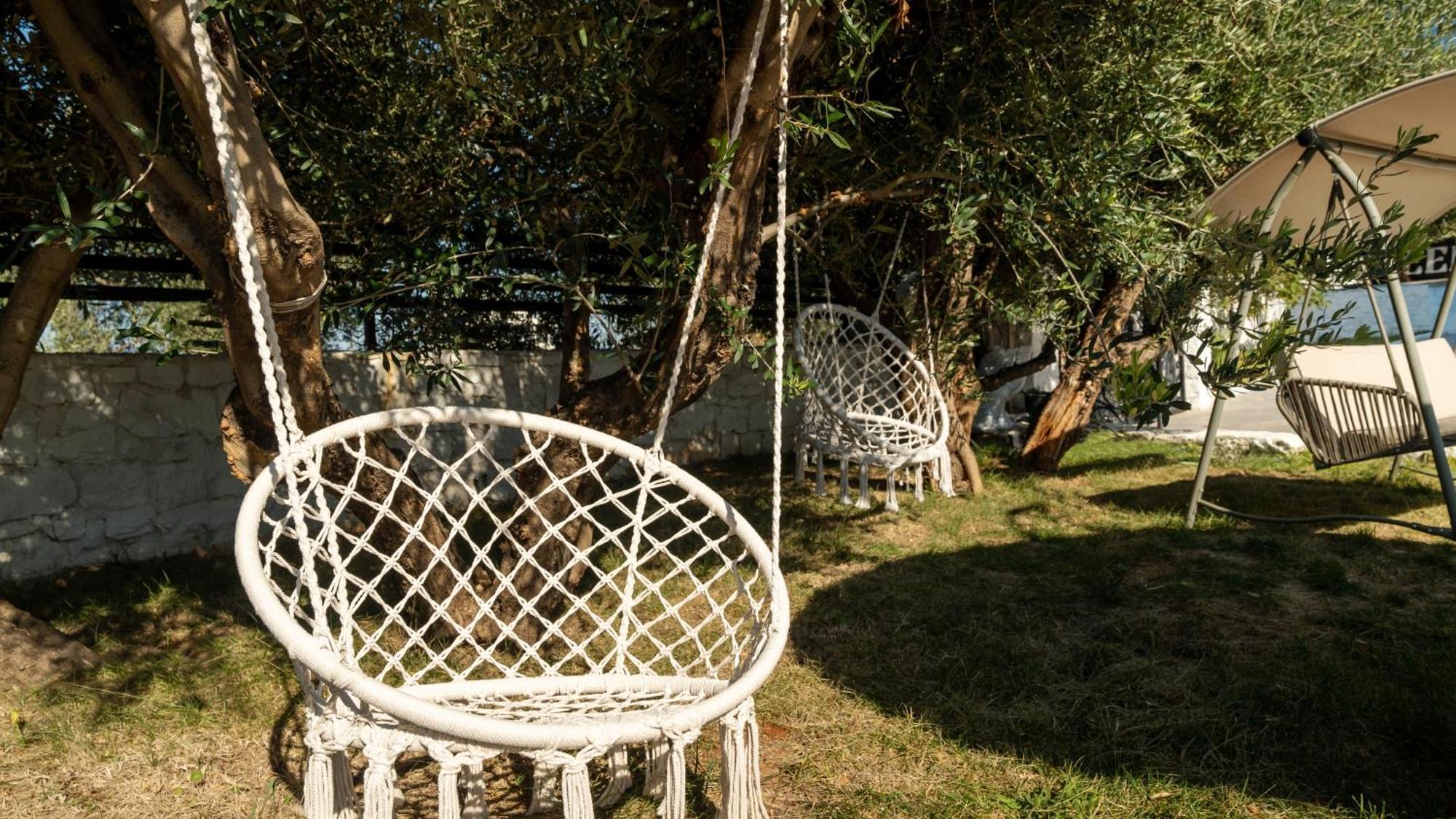 Sea Queen Luxury Hotel Radhima Kültér fotó