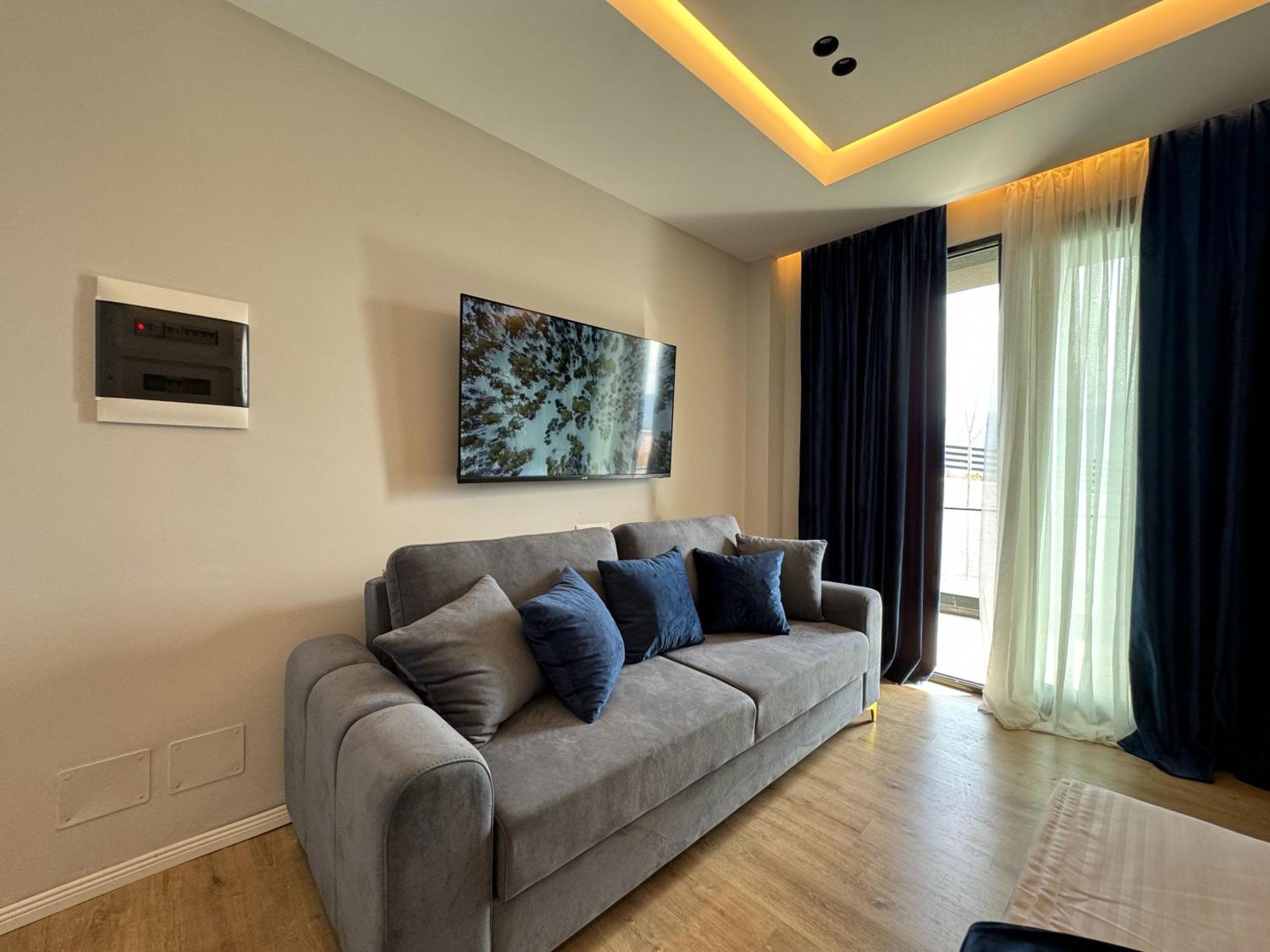 Sea Queen Luxury Hotel Radhima Kültér fotó