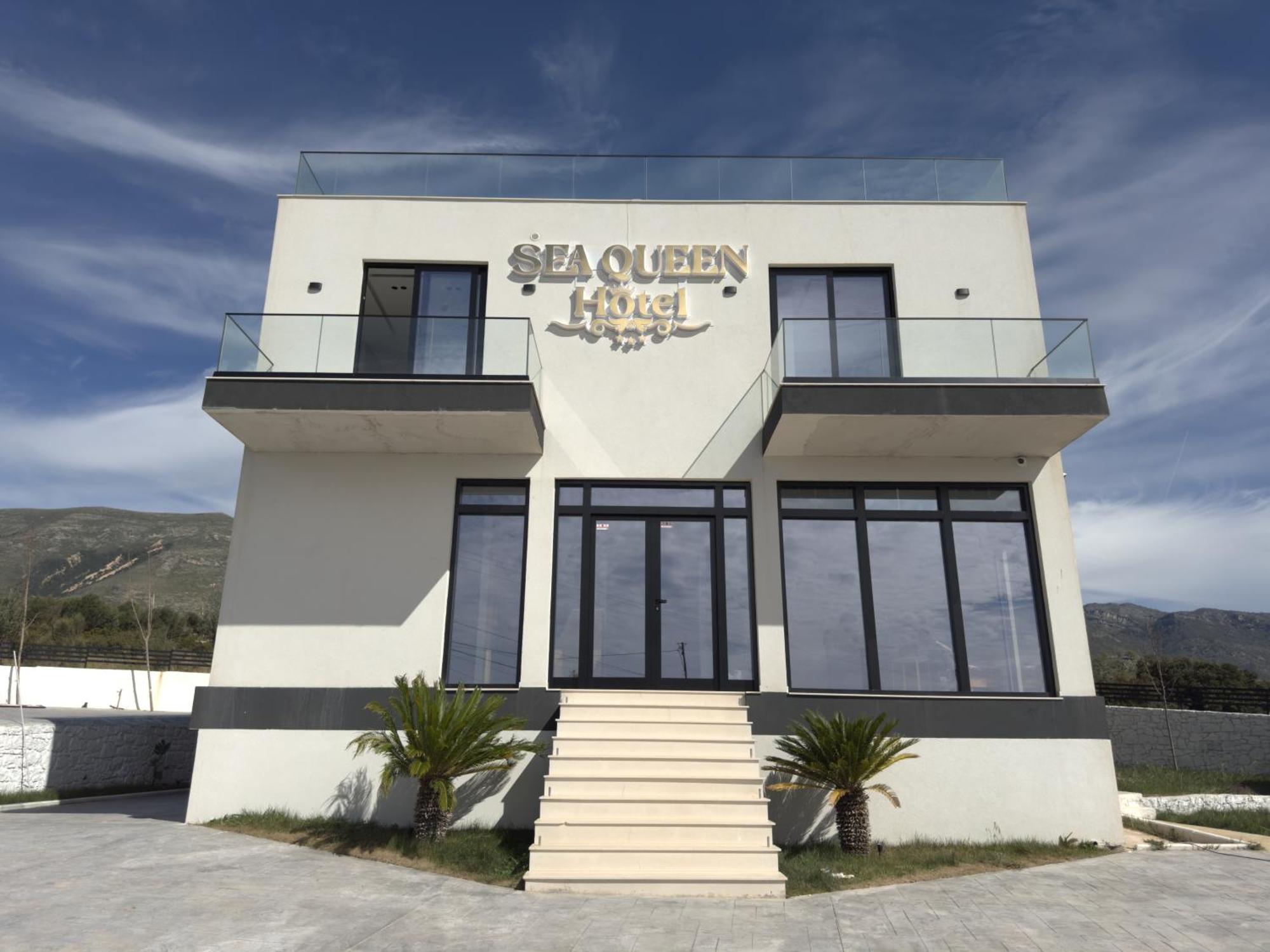 Sea Queen Luxury Hotel Radhima Kültér fotó